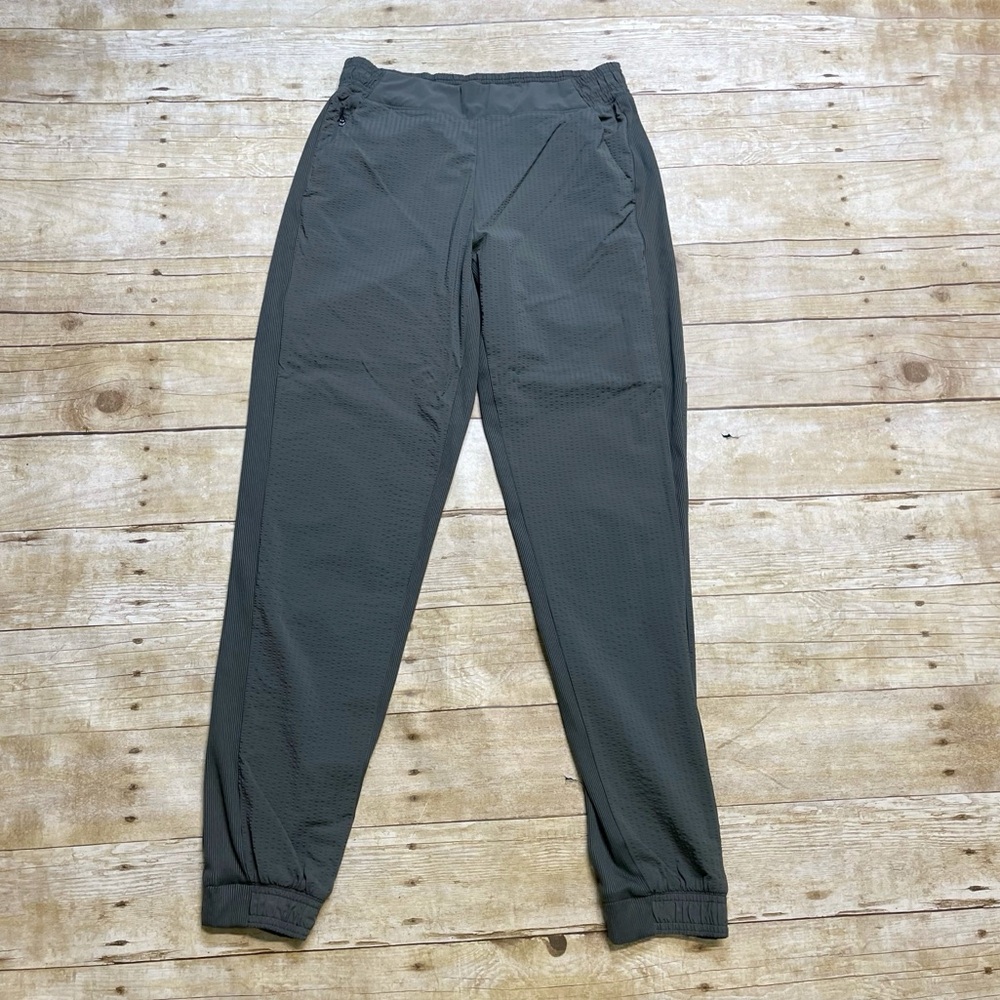 Athleta Textured Brooklyn Jogger In Gray Green